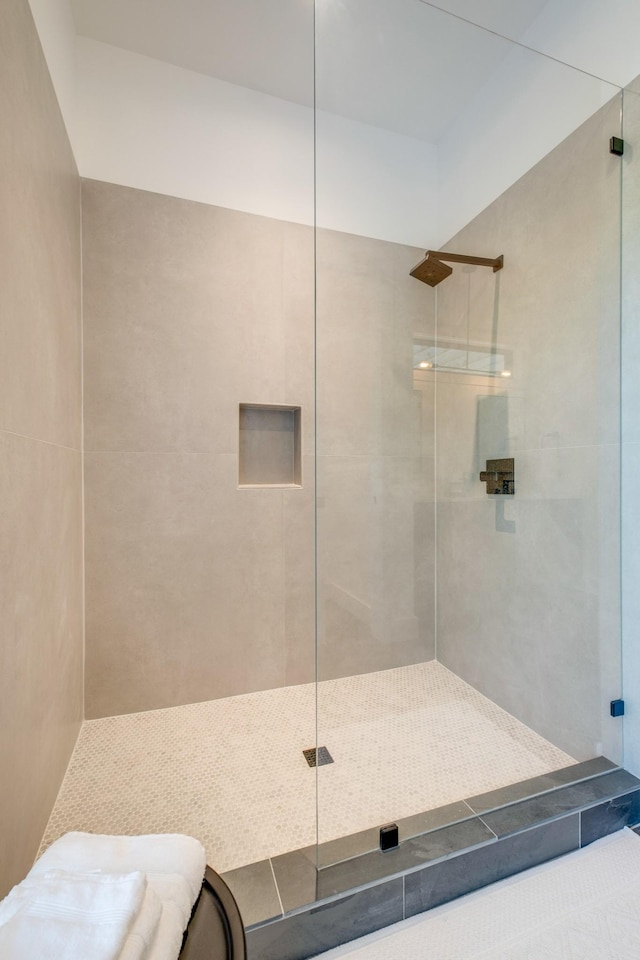 84 Judd Ln, Lancaster, TN 38569 - bathroom featuring a tile shower