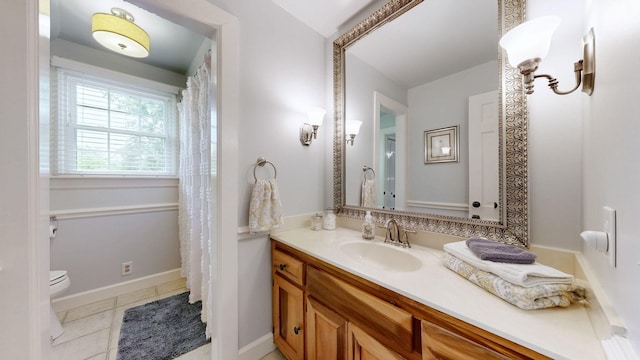 152 Bluegrass Dr, Hendersonville, TN 37075 - full bathroom with toilet and vanity