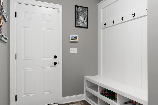 mudroom featuring baseboards