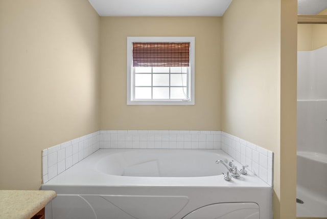 3513 Clover Hill Dr, Clarksville, TN 37043 - bathroom featuring a bath and vanity