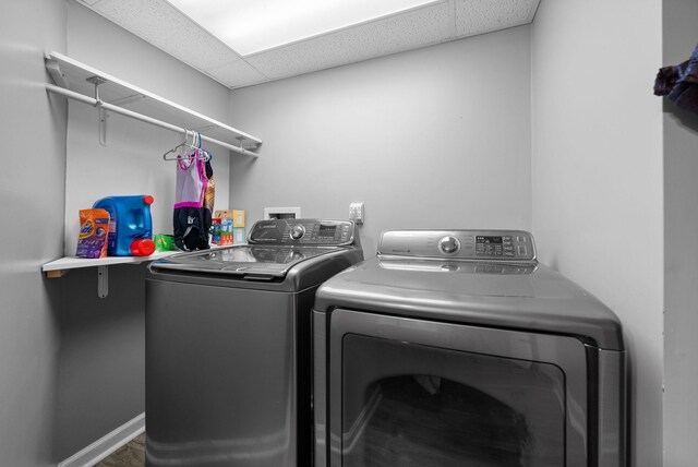716 Ashwood Dr, Clarksville, TN 37043 - washroom featuring separate washer and dryer