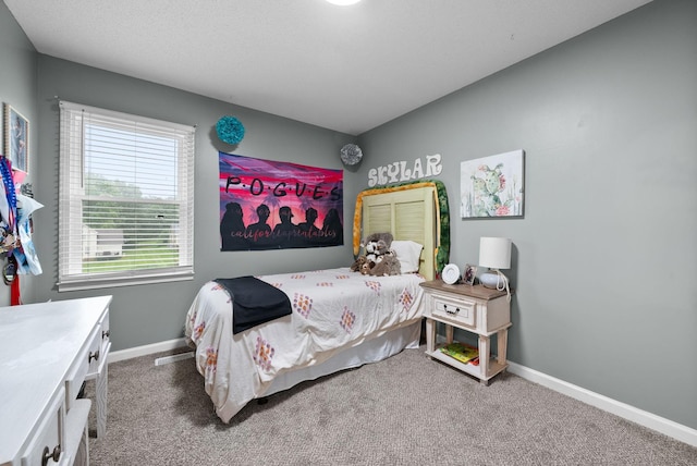 716 Ashwood Dr, Clarksville, TN 37043 - carpeted bedroom featuring baseboards