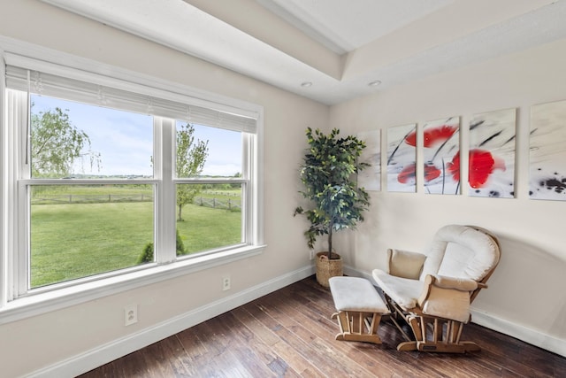 4484 N Pinson Rd, Portland, TN 37148 - living area featuring baseboards, wood-type flooring, and recessed lighting
