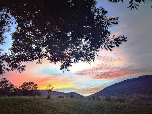 525527 Shady Grove Rd, Sequatchie, TN 37374 - view of mountain backdrop