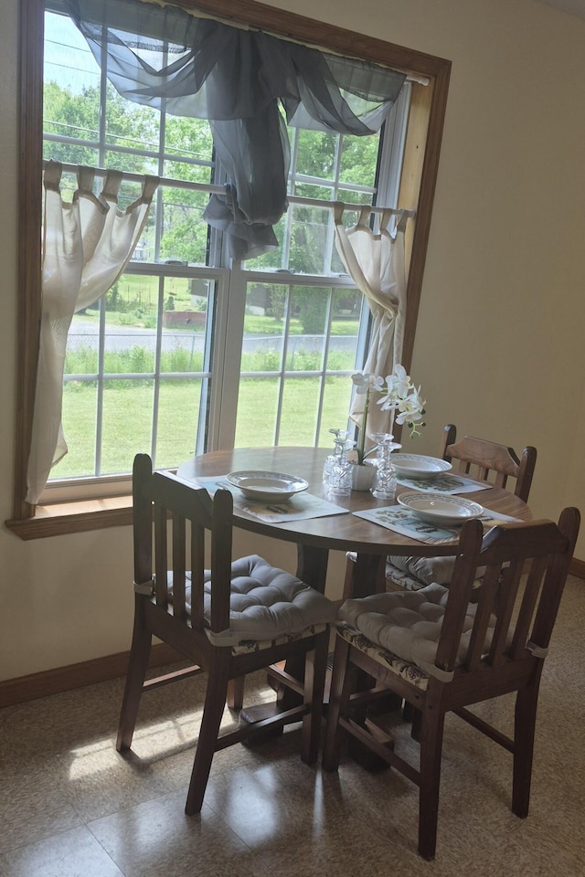 525527 Shady Grove Rd, Sequatchie, TN 37374 - dining space with baseboards