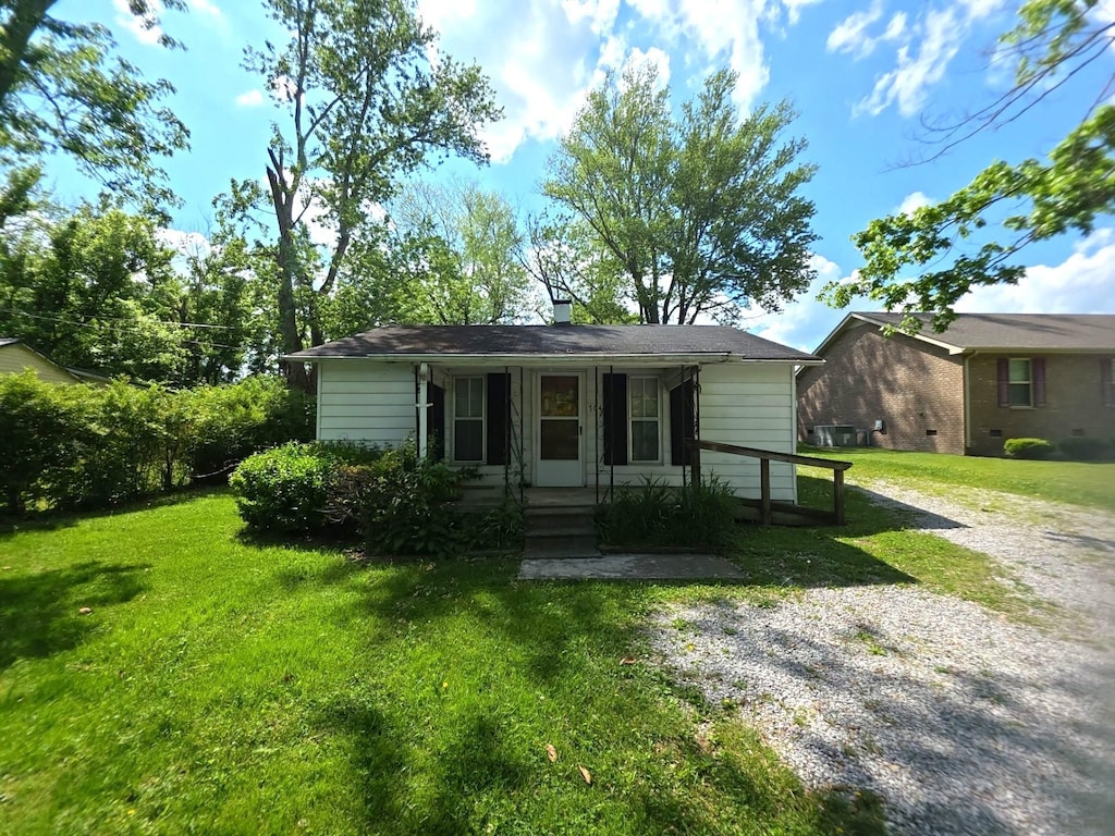 704 Woodrow St, Manchester, TN 37355 - photo 1