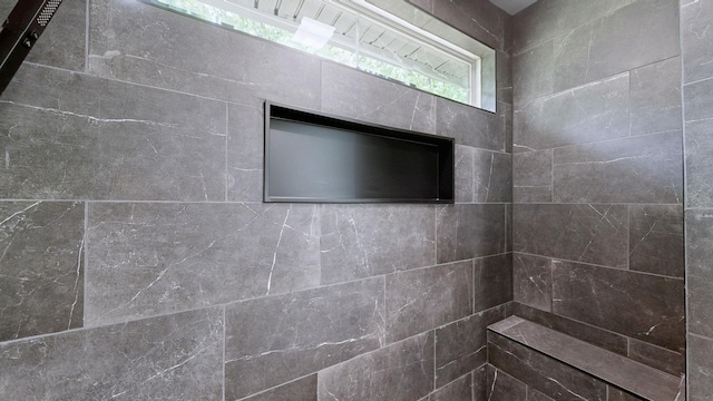 2038 Ogburn Chapel Rd, Clarksville, TN 37042 - bathroom view of tiled shower