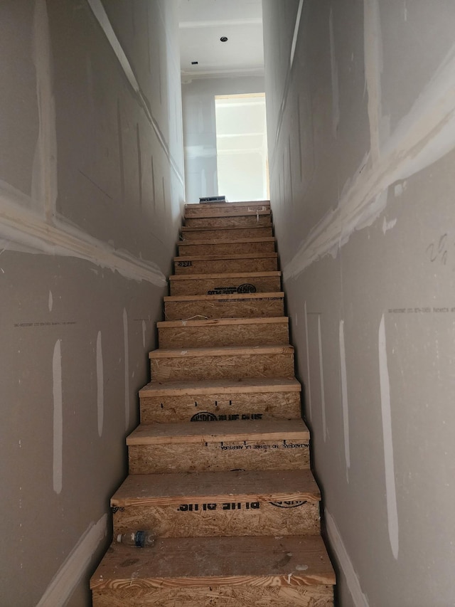 1912 Flats Rd, Cunningham, TN 37052 - view of staircase