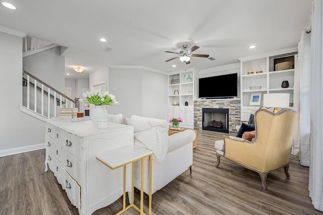 1006 Brinxton Run, Murfreesboro, TN 37128 - living room featuring a ceiling fan, dark wood-style flooring, recessed lighting, baseboards, and crown molding