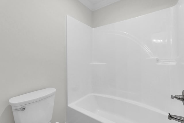 2212 Peterson Dr, Chattanooga, TN 37421 - full bathroom featuring toilet and shower / bathtub combination