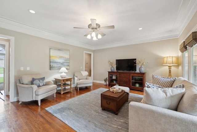 2335 Garrison Cv, Murfreesboro, TN 37130 - living room with wood finished floors, a ceiling fan, crown molding, baseboards, and recessed lighting