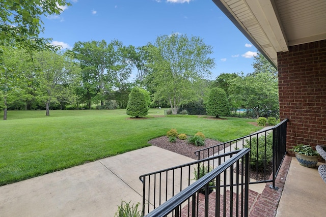 2335 Garrison Cv, Murfreesboro, TN 37130 - view of patio / terrace featuring view of scattered trees