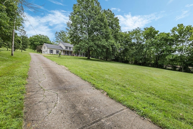 4060 Carters Creek Pike, Franklin, TN 37064 - view of grassy yard featuring driveway