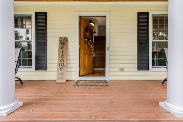4060 Carters Creek Pike, Franklin, TN 37064 - doorway to property featuring a porch