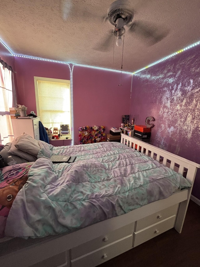 5929 Colchester Dr E, Hermitage, TN 37076 - bedroom featuring a textured ceiling