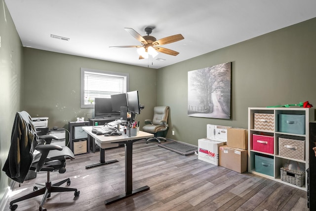 996 Gratton Rd, Clarksville, TN 37043 - office space featuring ceiling fan and wood finished floors