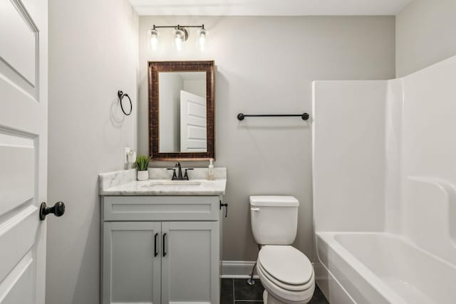 7575 Carthage Hwy, Lebanon, TN 37087 - full bath featuring toilet, vanity, baseboards, and tile patterned floors