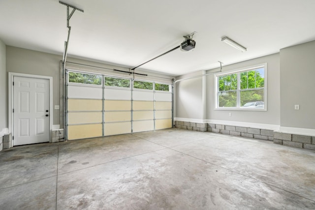 7575 Carthage Hwy, Lebanon, TN 37087 - garage with a garage door opener