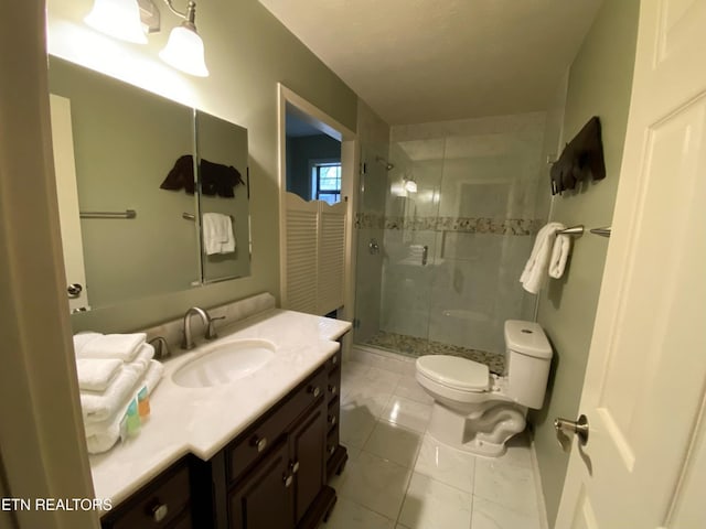 518 Deer Path Ln, Gatlinburg, TN 37738 - bathroom featuring toilet, a stall shower, vanity, and marble finish floors