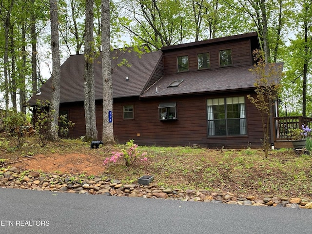 518 Deer Path Ln, Gatlinburg, TN 37738 - view of front facade featuring roof with shingles