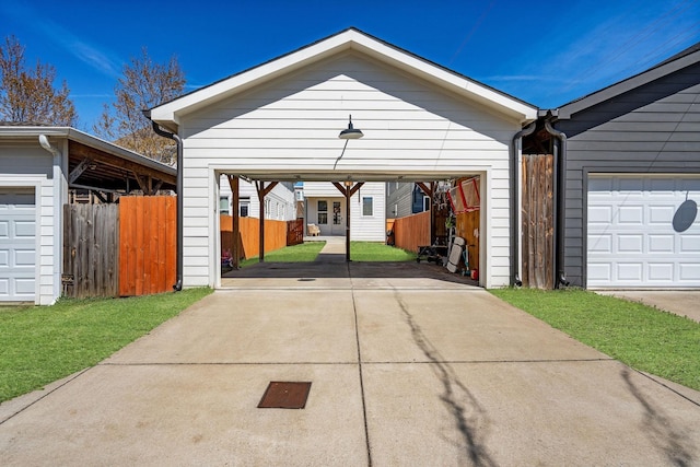 6003B Pennsylvania Ave, Nashville, TN 37209 - garage with fence