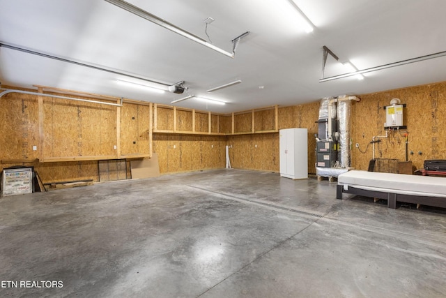 338 Lindsey Mill Cir, Rocky Top, TN 37769 - garage with a garage door opener