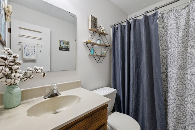 405 Mockingbird Dr, Mount Pleasant, TN 38474 - bathroom with toilet, vanity, and a shower with shower curtain