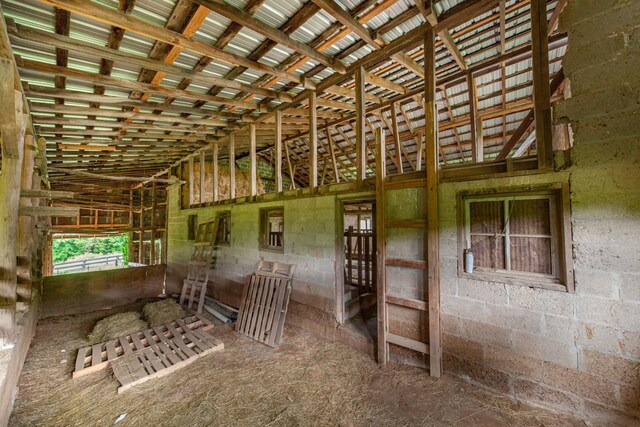 2046 Scribners Mill Rd, Culleoka, TN 38451 - view of horse barn