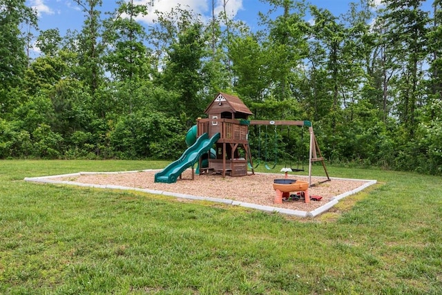 3571 Old Blacktop Rd, Mc Ewen, TN 37101 - view of playground with a yard