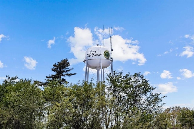 3571 Old Blacktop Rd, Mc Ewen, TN 37101 - view of home's community