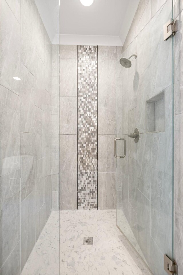 513 Westboro Dr, Nashville, TN 37209 - full bath featuring a shower stall