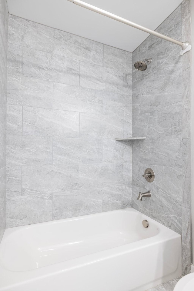 513 Westboro Dr, Nashville, TN 37209 - full bath with tub / shower combination