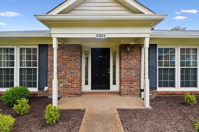 2130 River Chase Dr, Murfreesboro, TN 37128 - entrance to property with brick siding