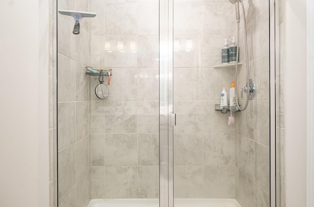 1063 Holland Ridge Way, Lebanon, TN 37090 - full bath with a shower stall
