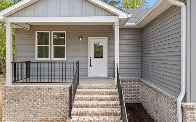 222 Grayson Way, Signal Mountain, TN 37377 - doorway to property featuring a porch and a shingled roof