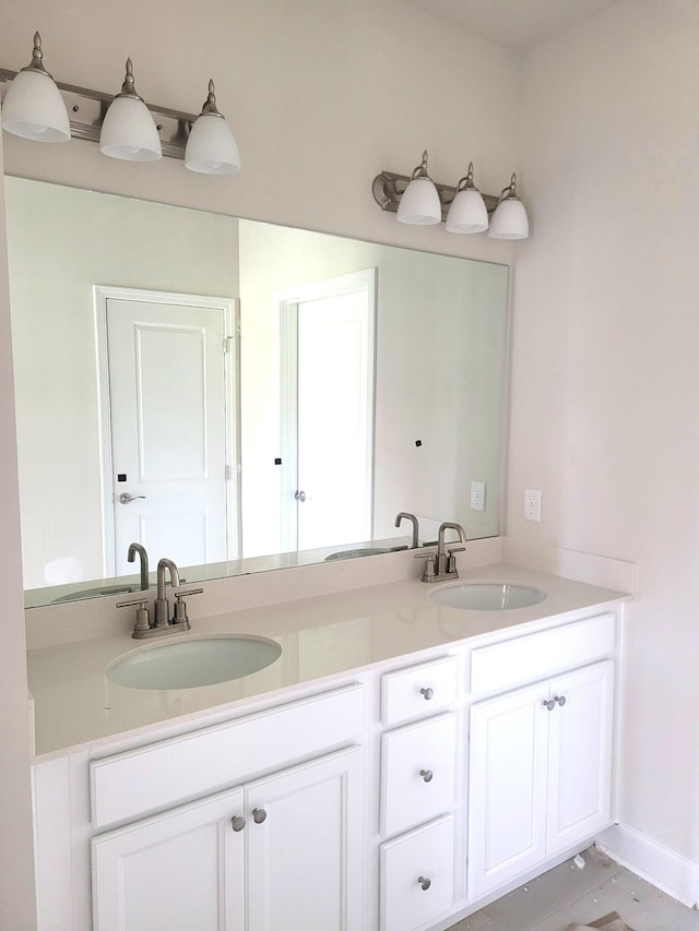 128 Holly Rdg, Antioch, TN 37013 - bathroom with double vanity