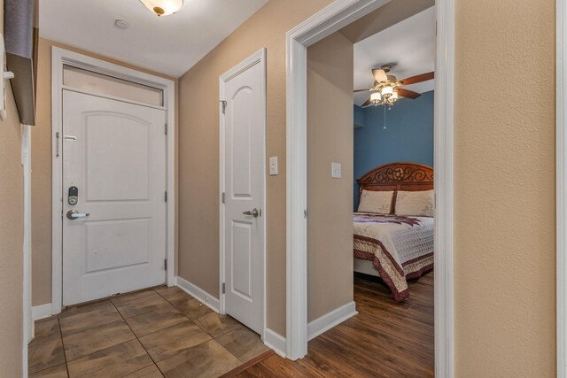1410 Hurley Dr Unit 103, Sevierville, TN 37862 - foyer featuring ceiling fan and baseboards