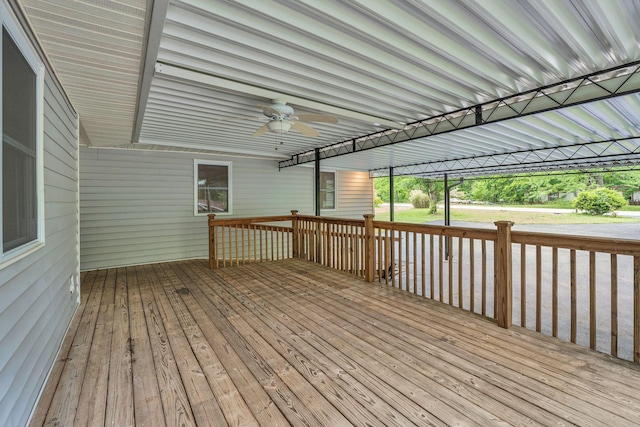 deck with a ceiling fan