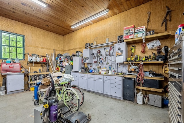 154 Whitetail Ln, Belvidere, TN 37306 - garage featuring a workshop area