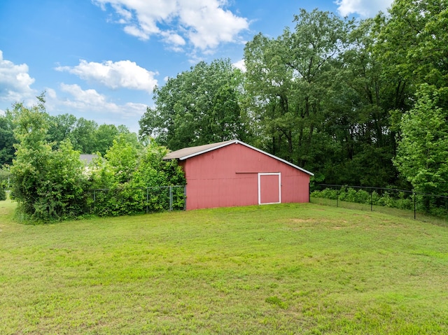 575 Homestead Ln, Henderson, TN 38340 - view of yard featuring a pole building, an outdoor structure, and a garage