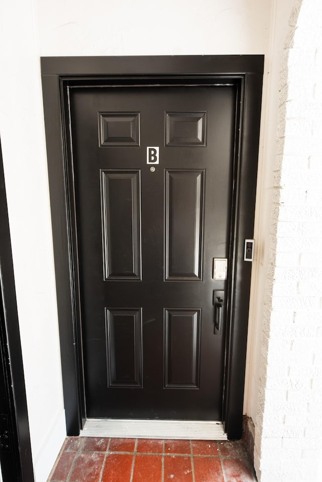1822 Jefferson St, Nashville, TN 37208 - view of exterior entry with stucco siding