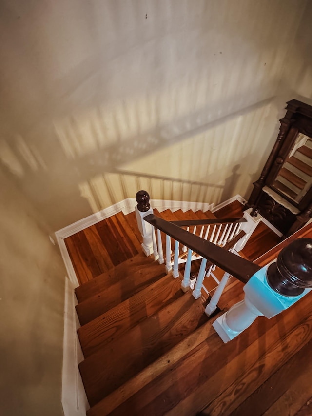 209 Main St, Cumberland City, TN 37050 - view of staircase