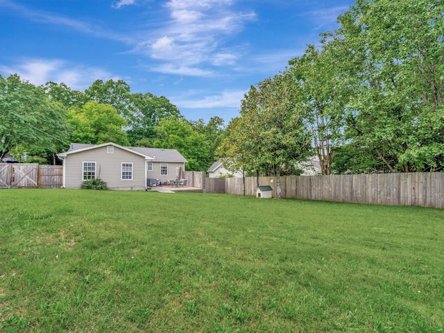 100 Oak Ave, Dickson, TN 37055 - view of yard with a patio area