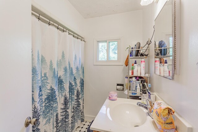 3913 Pickering Ave, Chattanooga, TN 37415 - bathroom featuring curtained shower and vanity
