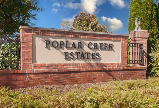 6716 Autumnwood Dr, Nashville, TN 37221 - view of community sign