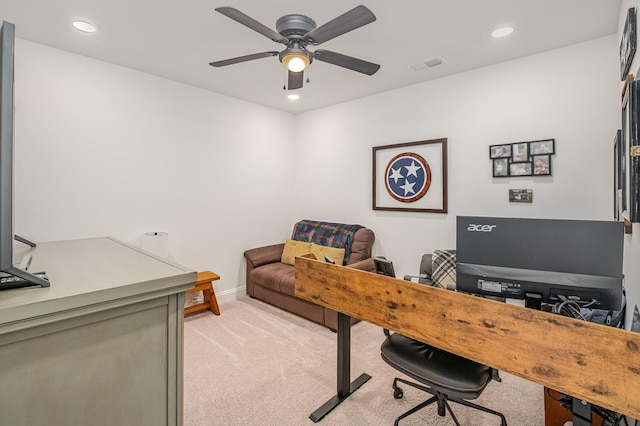 706 Hahn Ct, Lebanon, TN 37087 - home office with light carpet, ceiling fan, recessed lighting, and baseboards