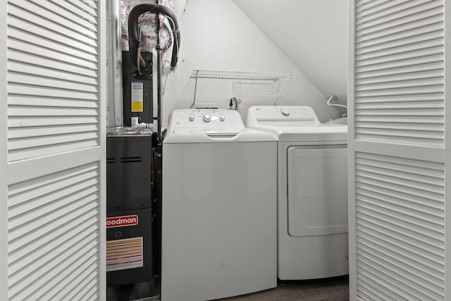 1129 W Main St Unit 21, Franklin, TN 37064 - laundry area with washing machine and dryer and dark wood-style flooring