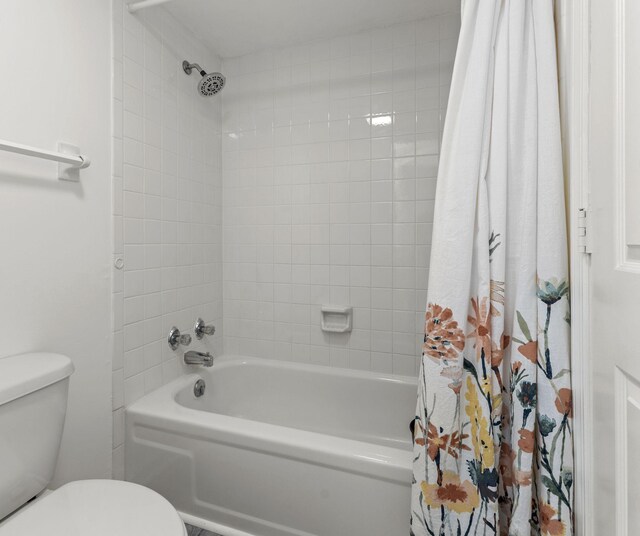 1129 W Main St Unit 21, Franklin, TN 37064 - full bath featuring toilet and shower / bathtub combination with curtain