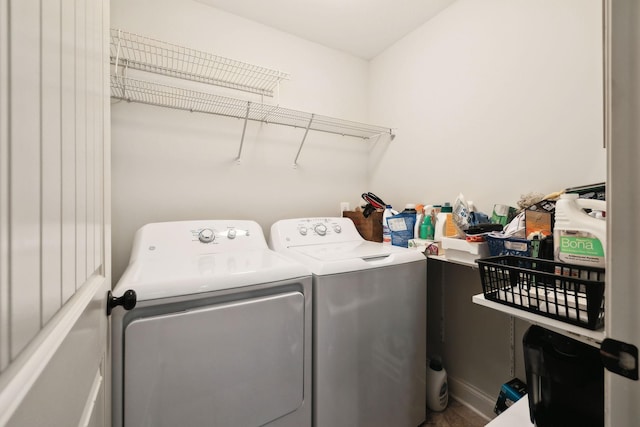1403 Wade Hampton Ct, Lebanon, TN 37087 - laundry room featuring washer and dryer