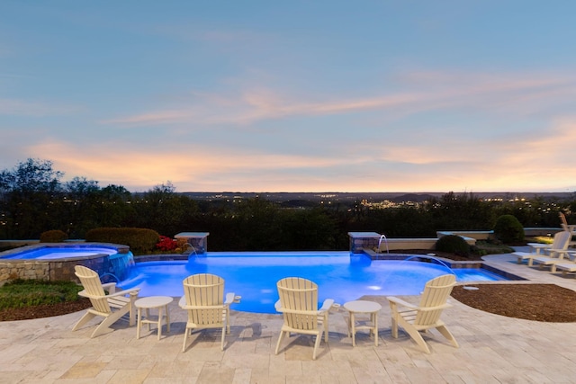 513 King Richards Ct, Franklin, TN 37067 - swimming pool featuring an in-ground hot tub and a patio area